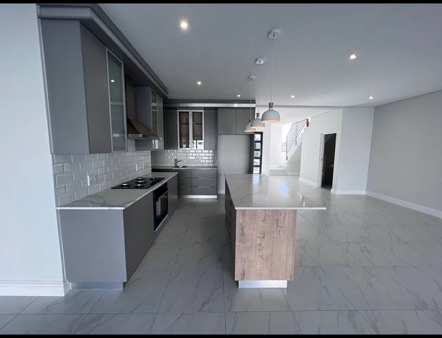 3 BEDROOM HOUSE FOR SALE IN SANDOWN